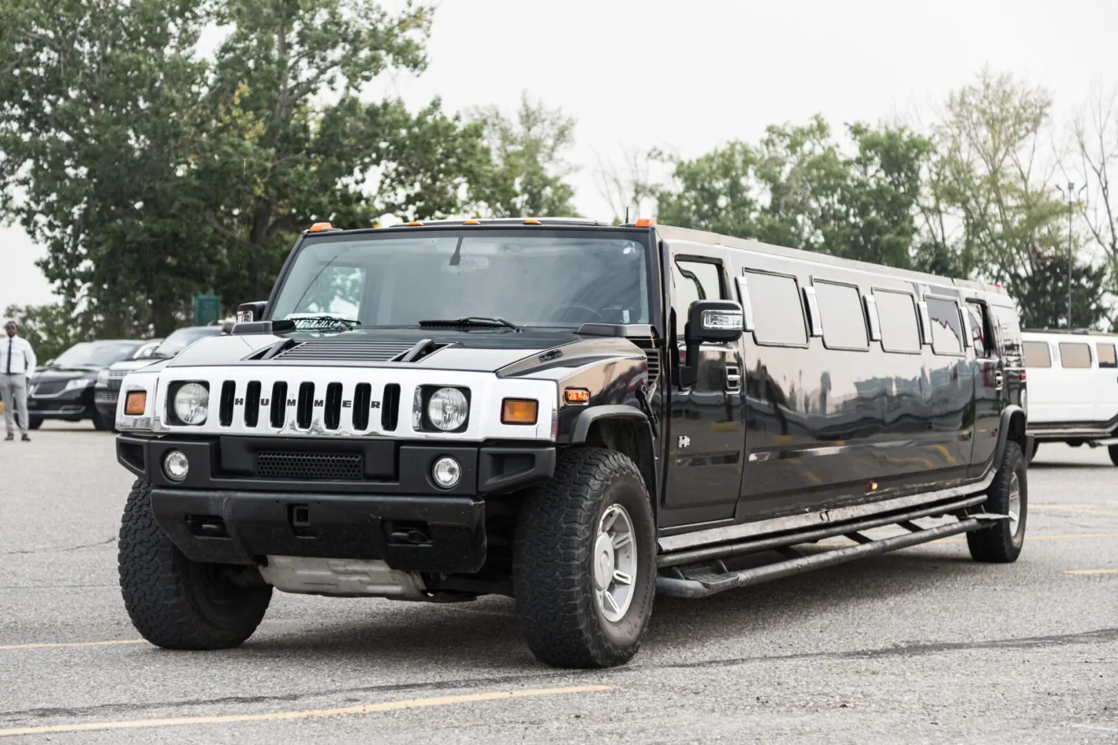 Hummer H2 Stretch Limousine - Cascade Limo rental Calgary